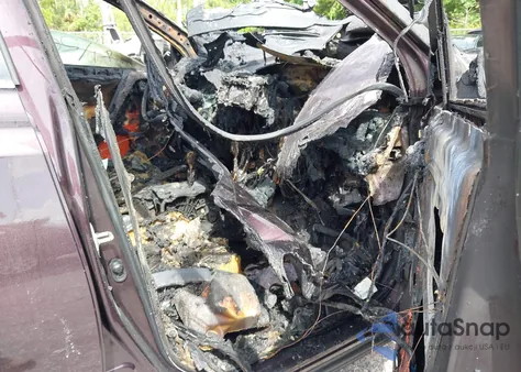 2016 Toyota Rav4 Le z USA, uszkodzony, nr VIN 2T3BFREV9GW442684